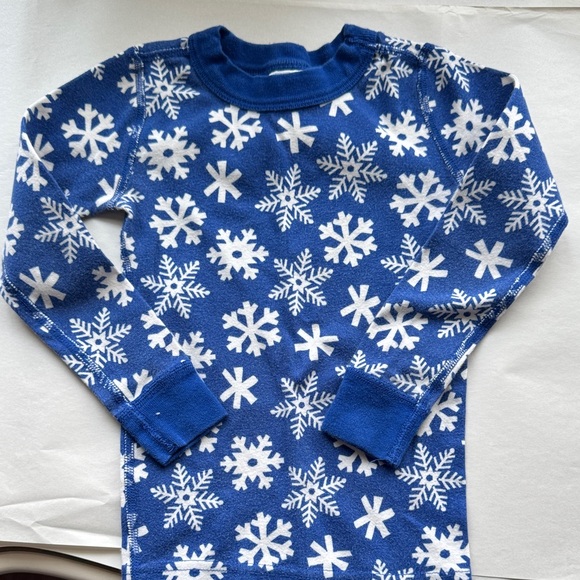 Hanna Andersson Blue Snowflake Pajama Set - Picture 2 of 5